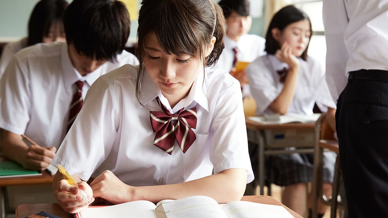 Britannica School trong nhà trường