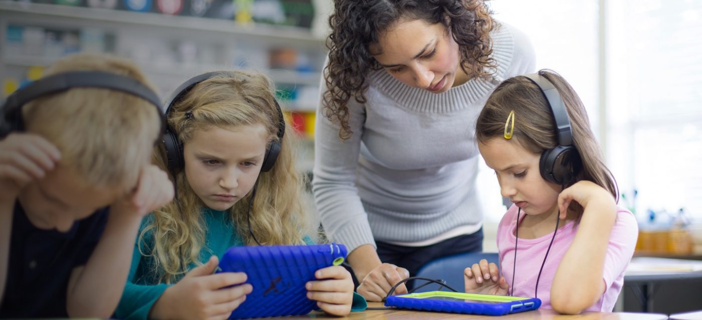 Đánh giá chuyên gia về vai trò của Britannica School trong nhà trường