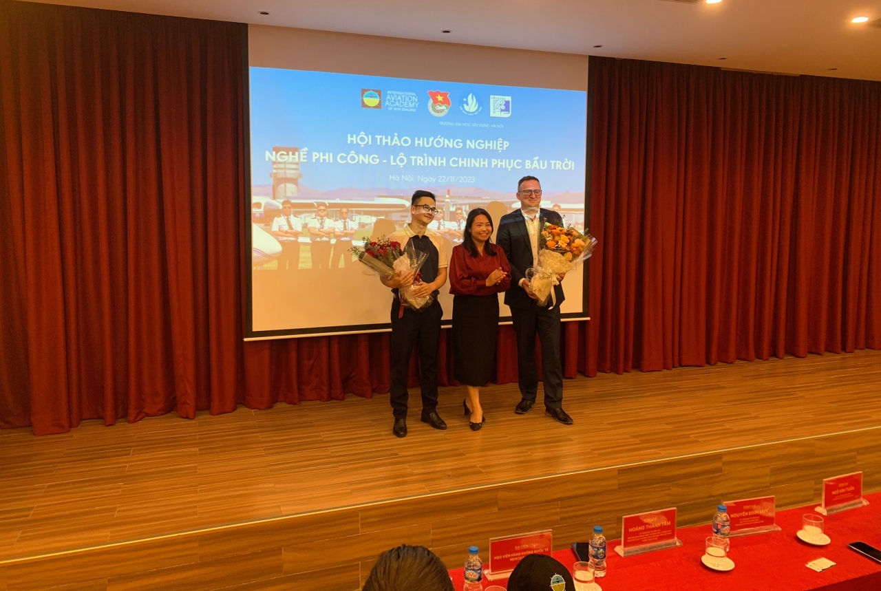 Giấc mơ bay học phi công tại IAANZ ĐH Xây dựng