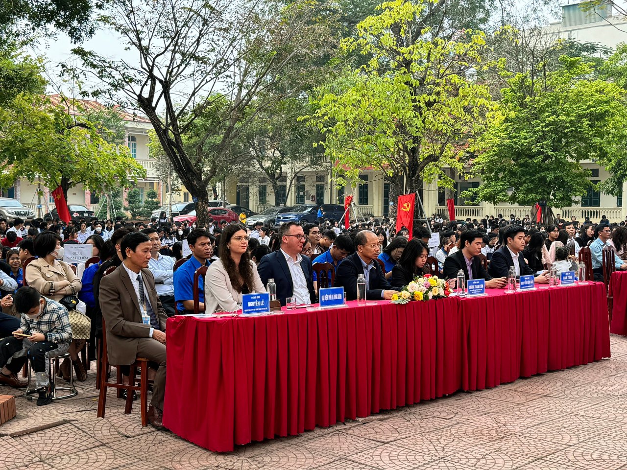 Giấc mơ bay học phi công tại IAANZ Thạch Thất