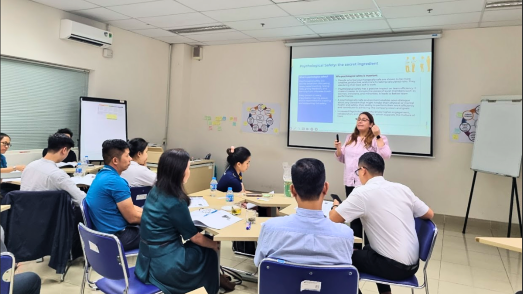Thảo luận về cân bằng giữa an toàn bền vững và chất lượng dịch vụ tại Vietnam Airlines